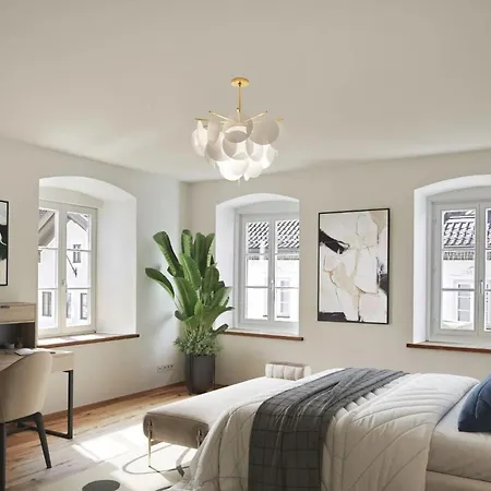 Unique Historic Flat - What'app - 0034-635-520-036 - For Reservations! Lejlighed *